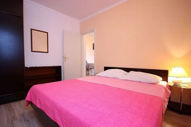 Apart Daire (Dino - apartments with hot tub - A4(2)