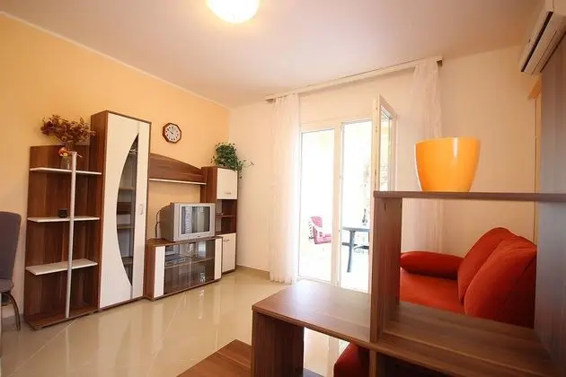 Apart Daire (Dino - apartments with hot tub - A4(2)