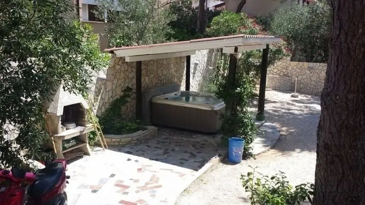 Apart Daire (Dino - apartments with hot tub - A4(2)
