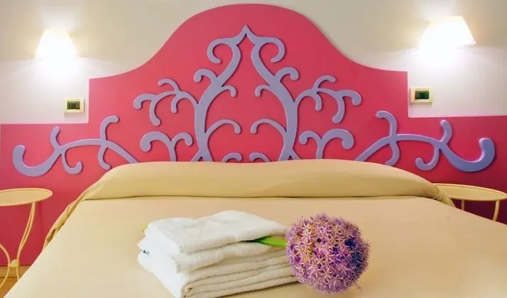 Comfort Tek Büyük veya İki Ayrı Yataklı Oda