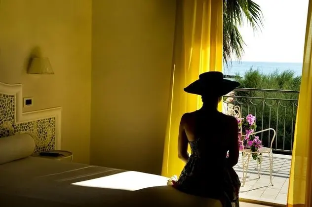 Comfort Tek Büyük veya İki Ayrı Yataklı Oda