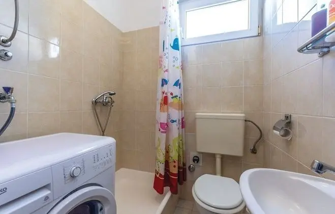 Apart Daire (Dino - spacious near city centre - A1)