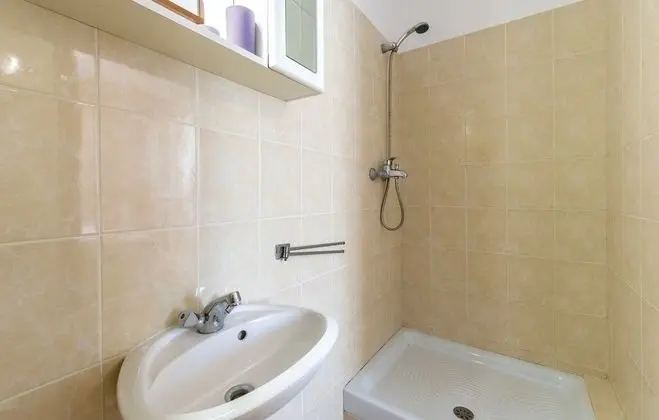 Apart Daire (Dino - spacious near city centre - A1)