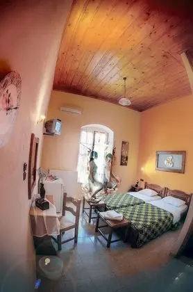 Tek Büyük veya İki Ayrı Yataklı Oda