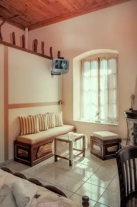 Tek Büyük veya İki Ayrı Yataklı Oda, Balkon, Deniz Manzaralı