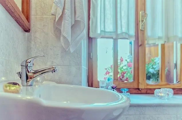 Tek Büyük veya İki Ayrı Yataklı Oda, Balkon, Deniz Manzaralı
