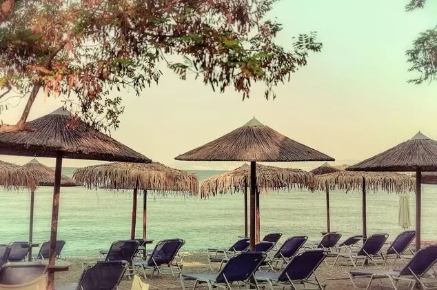 Tek Büyük veya İki Ayrı Yataklı Oda, Balkon, Deniz Manzaralı