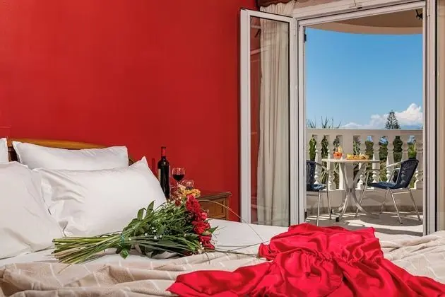 Tek Büyük Yataklı Oda, Balkon