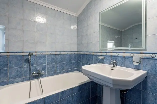 Tek Büyük Yataklı Oda, Balkon