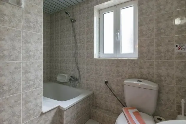 Tek Büyük Yataklı Oda, Balkon