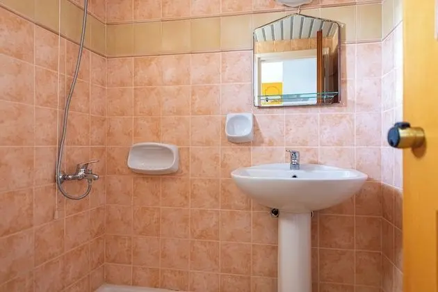 Üç Kişilik Oda, Balkon