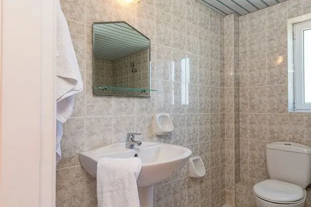 Üç Kişilik Oda, Balkon