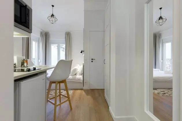 Premier Apart Daire, 1 Büyük (Queen) Boy Yatak, Sigara İçilmez, Bahçe Manzaralı