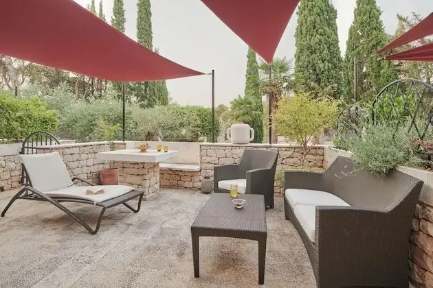 Villa, Sigara İçilebilir