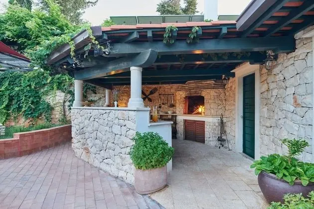 Villa, Sigara İçilebilir