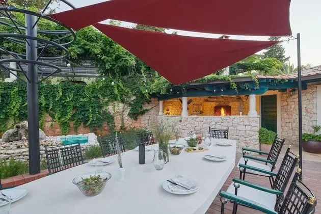 Villa, Sigara İçilebilir