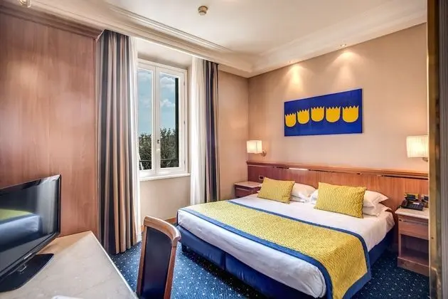 Classic Tek Büyük veya İki Ayrı Yataklı Oda