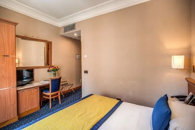 Economy Tek Büyük Yataklı Oda