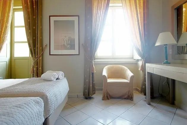 Tek Büyük Yataklı Oda (window or balcony)