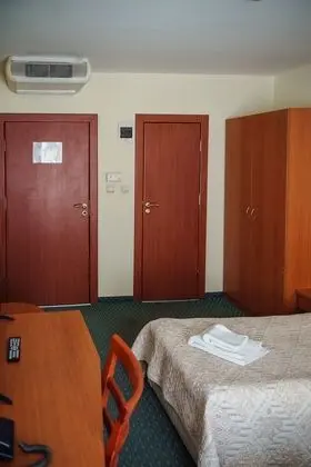 Tek Büyük veya İki Ayrı Yataklı Oda