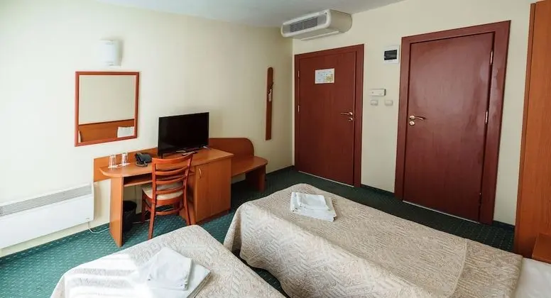 Tek Büyük veya İki Ayrı Yataklı Oda, Balkon