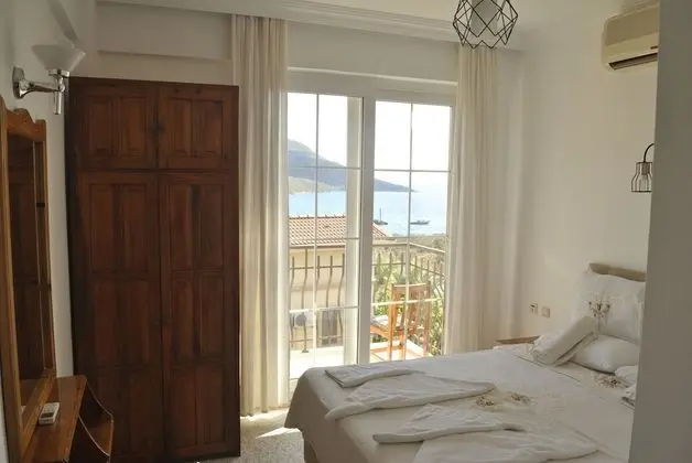 Standard Tek Büyük veya İki Ayrı Yataklı Oda, Deniz Manzaralı