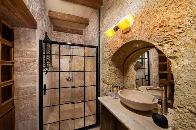 Cave Classic Room,    , Penceresiz