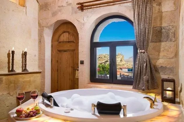 Jakuzili Cave Suite, Şehir veya Dağ Manzaralı, Jakuzili ve Verandalı
