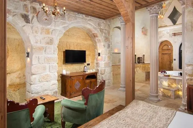 Jakuzili Cave Suite, Şehir veya Dağ Manzaralı, Jakuzili ve Verandalı