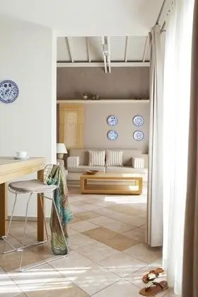 Deluxe Oda, Kara veya Kısmi Deniz Manzaralı