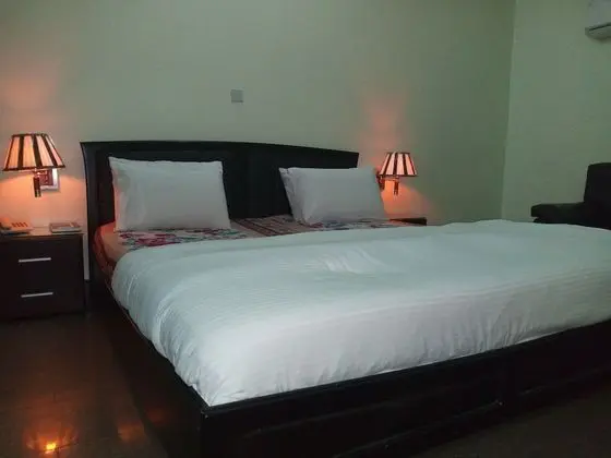 Premium Oda, 1 Büyük (Queen) Boy Yatak, Sigara İçilmez