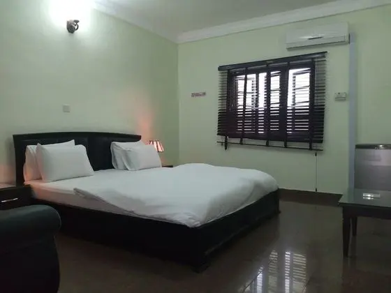 Premium Oda, 1 Büyük (Queen) Boy Yatak, Sigara İçilmez