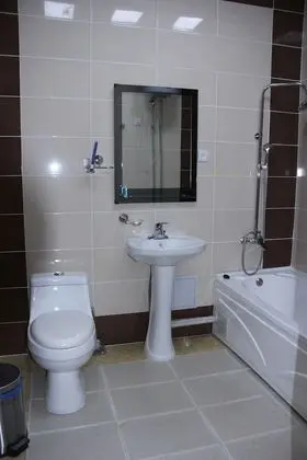 Luxury Tek Büyük veya İki Ayrı Yataklı Oda, Küvet