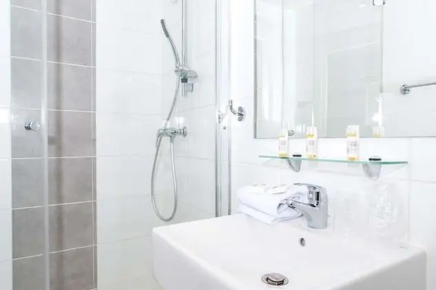Comfort Dört Kişilik Oda