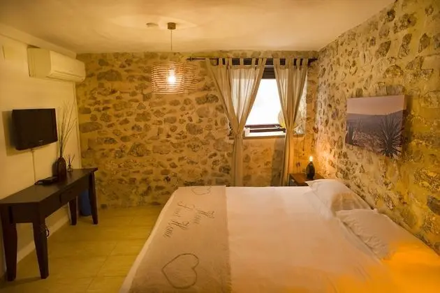 Tek Büyük veya İki Ayrı Yataklı Oda