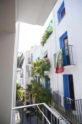 Üç Kişilik Oda, Balkon