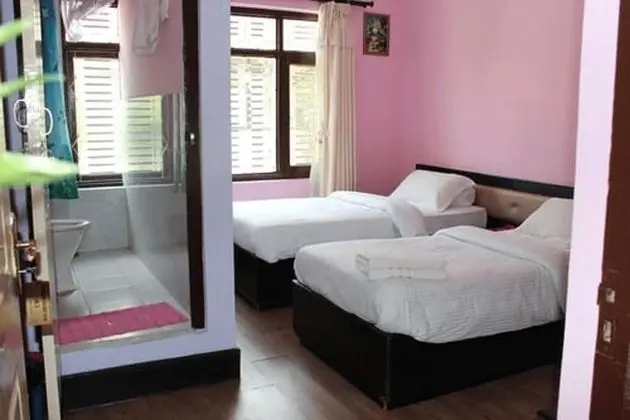 Deluxe Tek Büyük veya İki Ayrı Yataklı Oda, 2 Tek Kişilik Yatak, Bahçe Manzaralı