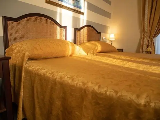 Classic Tek Büyük Yataklı Oda