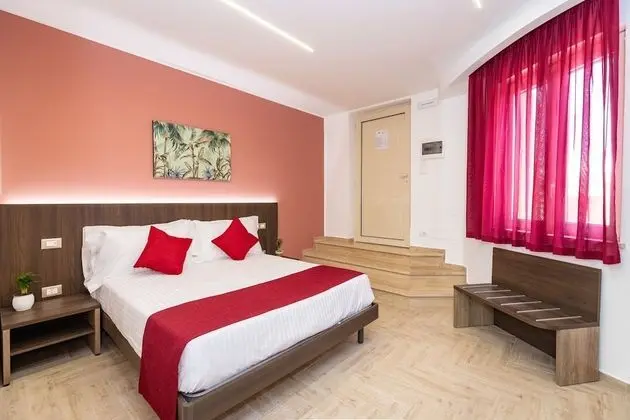 Traditional Tek Büyük veya İki Ayrı Yataklı Oda