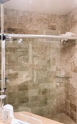 Deluxe Tek Büyük Yataklı Oda, 1 En Büyük (King) Boy Yatak, Engellilere Uygun, Şehir Manzaralı