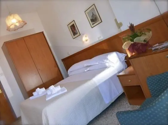 Tek Büyük veya İki Ayrı Yataklı Oda, Balkon