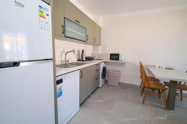Deluxe Apart Oda, Havuz Manzaralı, Tam Donanmlı Mutfak - Full Kitchen