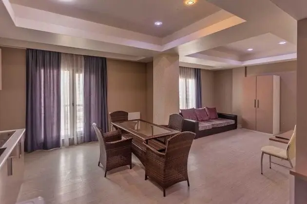 Executive Apart Daire, Şehir Manzaralı