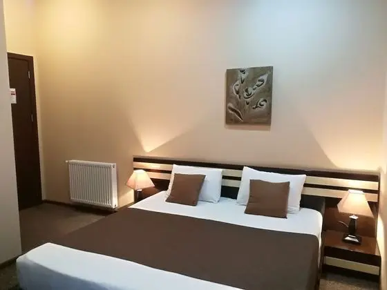 Standard Tek Büyük Yataklı Oda