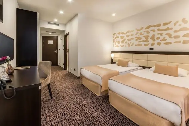 Tek Büyük veya İki Ayrı Yataklı Oda