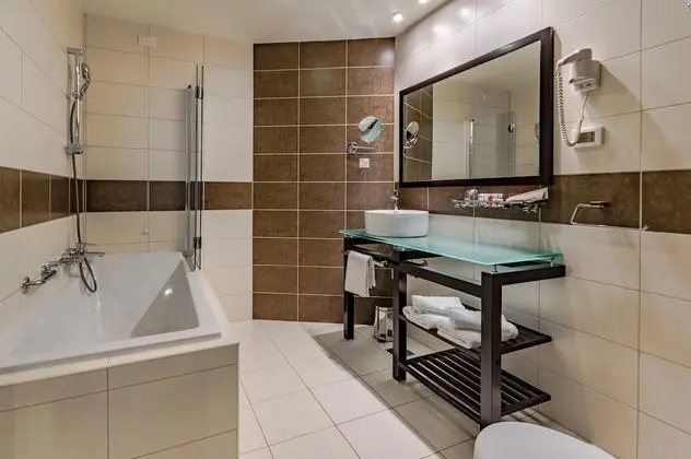 Tek Büyük veya İki Ayrı Yataklı Oda