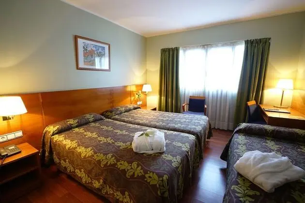 Üç Kişilik Oda (2 adults and 1 child)