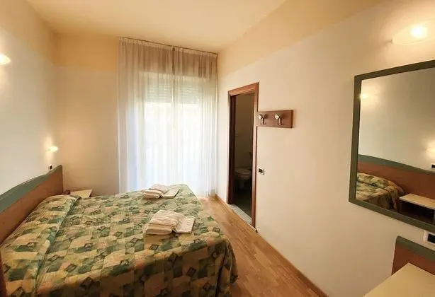 Tek Büyük Yataklı Oda, Balkon