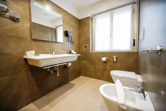 Comfort Tek Büyük Yataklı Oda