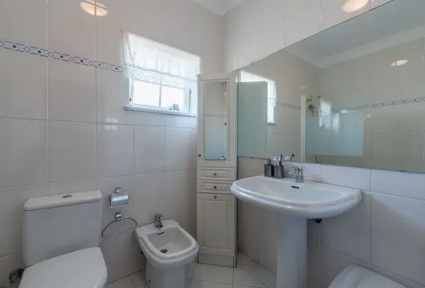Comfort İki Ayrı Yataklı Oda, Ortak Banyo